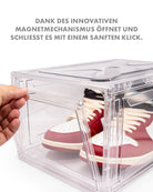 Detailaufnahme des magnetischen Soft-Close-Verschlusses der SNEATED Sneakerbox für leises und sicheres Schließen.