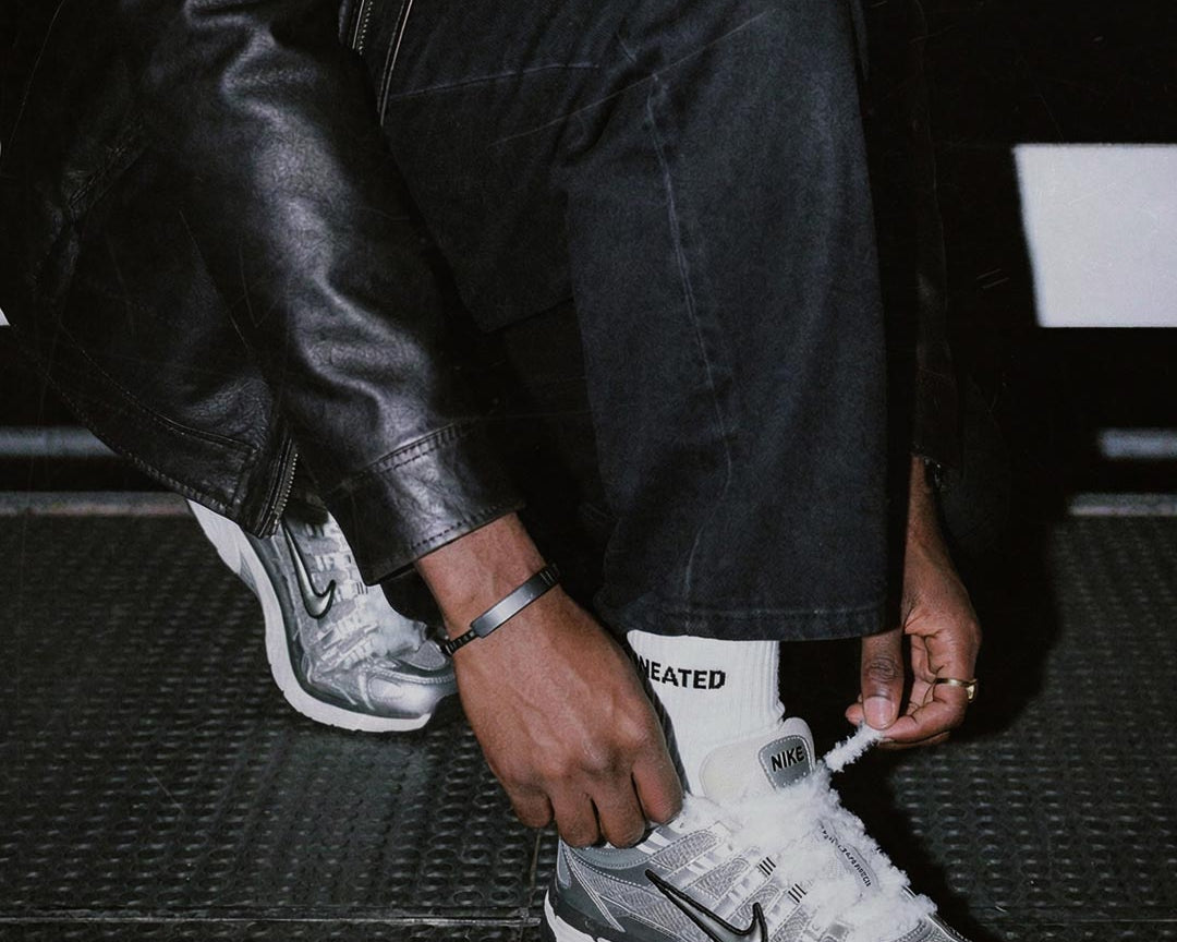 weisse fuzzy fluffy laces angezogen