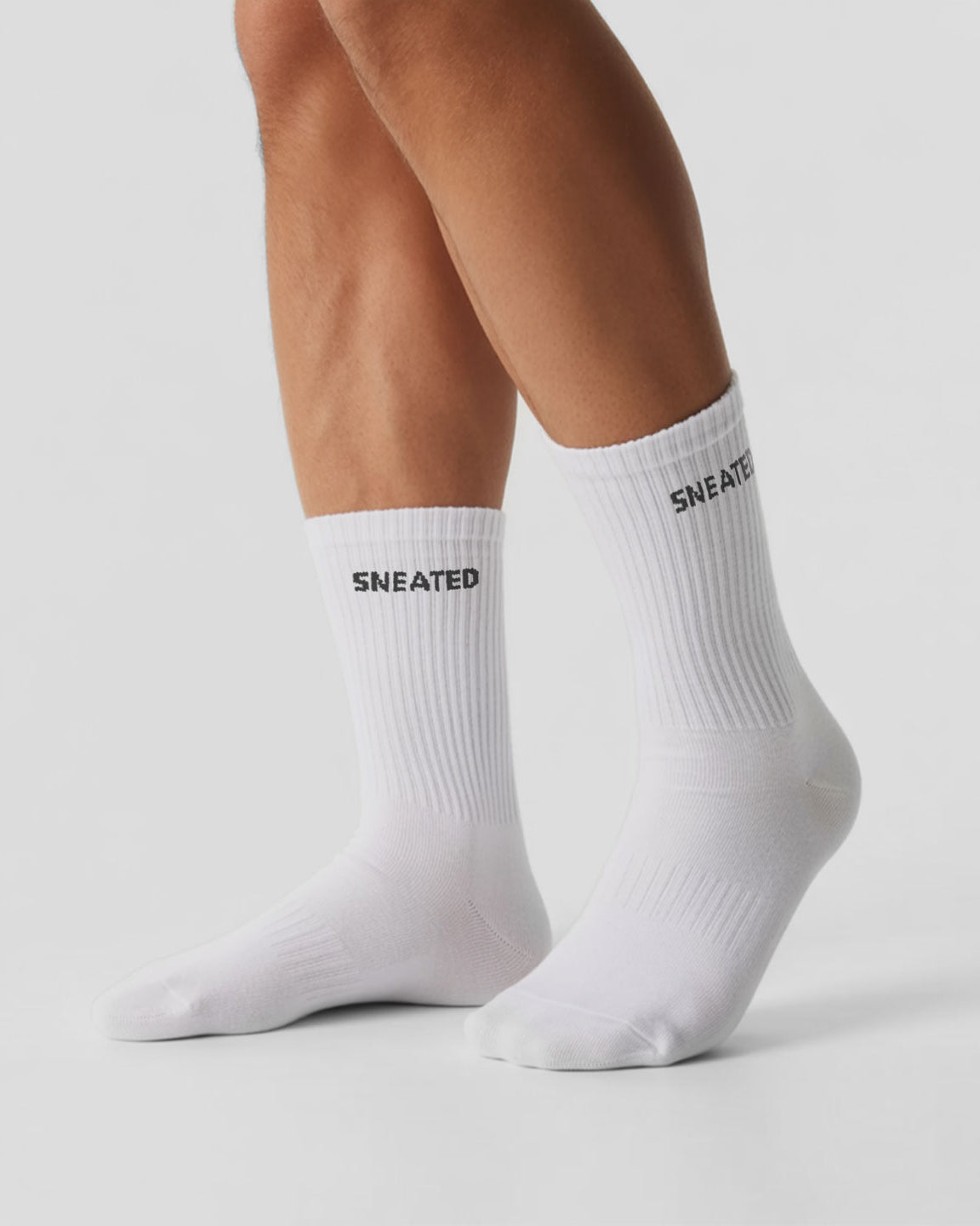 Sneated Basic Socks Weiß - bequeme Tennissocken mit Logo