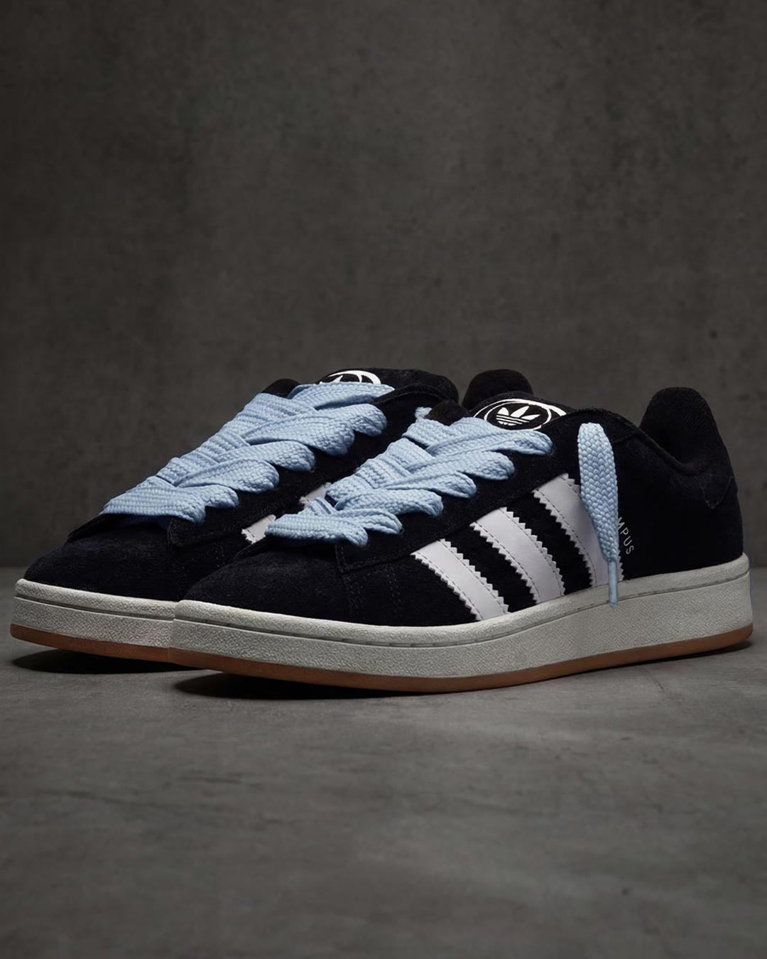 blaue sneated fat laces gelaced